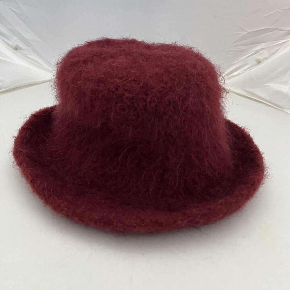Vintage Women's Fuzzy Cloche Hat in Burgundy - Picture 3 of 8